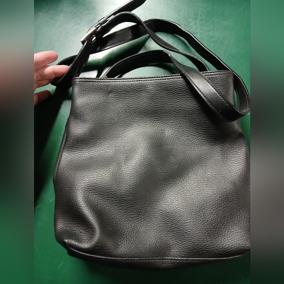 Esprit Black Leather Crossbody Bag - Picture 3 of 4